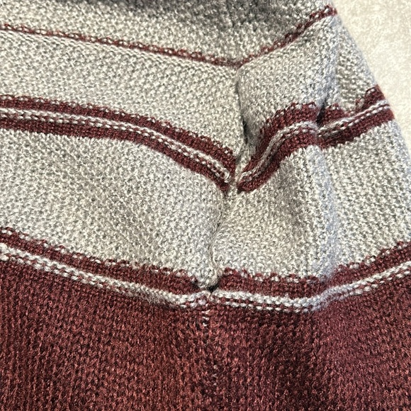 Knit fringe shawl poncho size L/XL NWOT - Picture 7 of 7